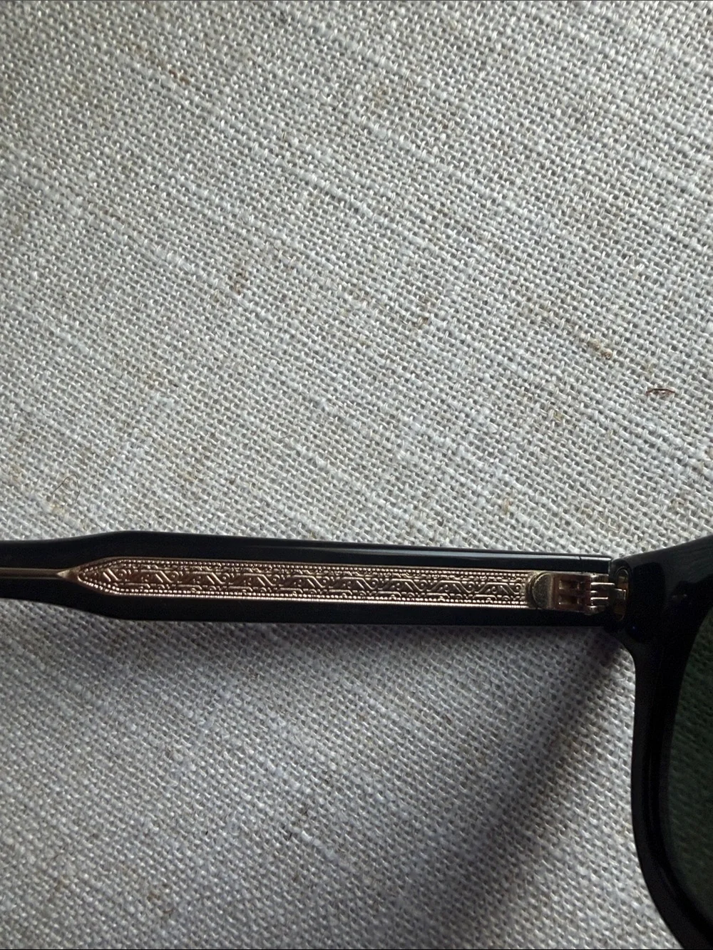 Gucci sunglass pouch and case